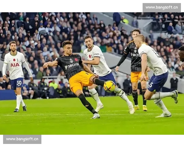 洛里 24 次对阵切尔西创纪录！热刺传奇门神的蓝桥梦魇与伦敦德比记忆