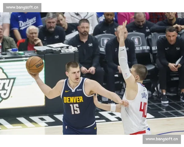 祖巴茨逆袭登顶!美媒评近五年最被低估球员:哈滕、怀特领衔逆袭军团 祖巴茨逆袭登顶!美媒评近五年最被低估球员:哈滕、怀特领衔逆袭军团